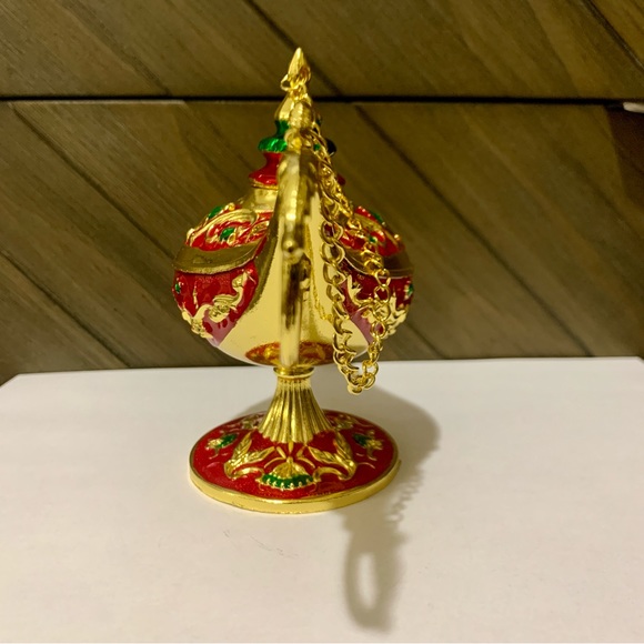 Gold And Red Medium Genie Lamp - Picture 5 of 10